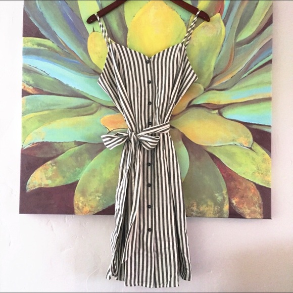 🚫SOLD🚫 Linen Striped Button Dress - Picture 2 of 3